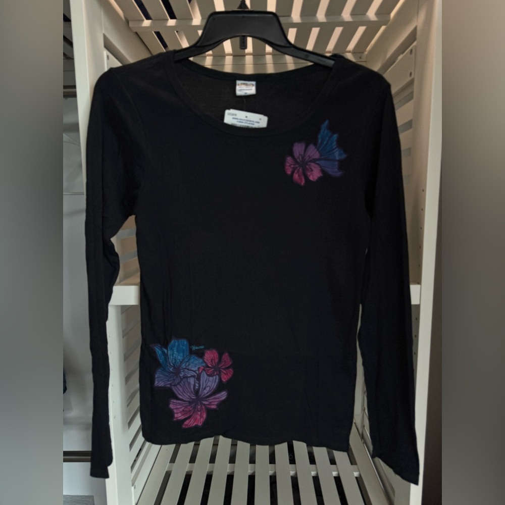 Crazy Shirt Medium Hawaii long sleeve tshirt
